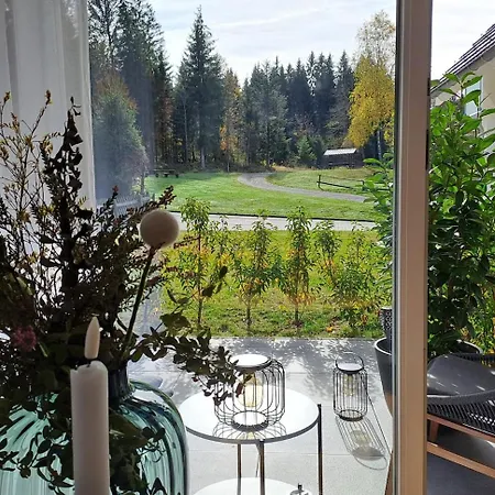 Waldgefluester 2-Zi-Designoase Mit Terrasse Und Tiefgarage Im Neubau Apartman *